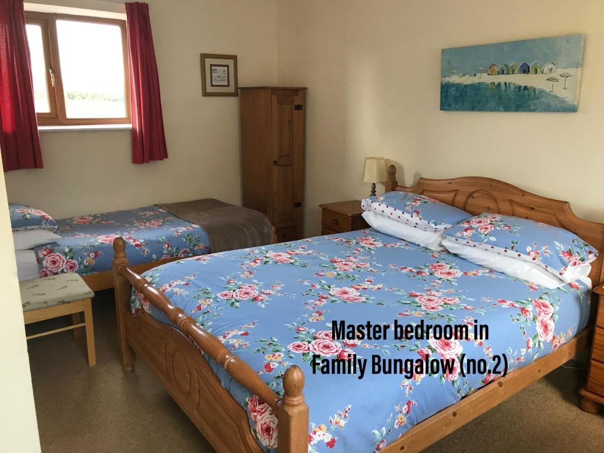 Court Farm Holiday Bungalows Ltd Уотчет Экстерьер фото